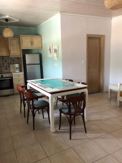 Entire Private House Close To The Port Karpathos Esterno foto
