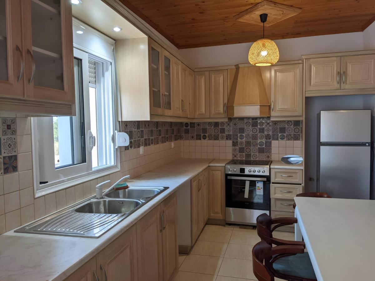 Entire Private House Close To The Port Karpathos Esterno foto